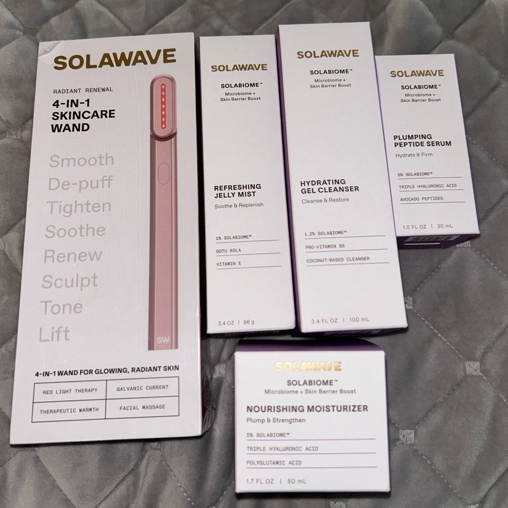 SOLAWAVE 4-in-1 Skincare Wand + Glowing Skin Starter Set ❤️
